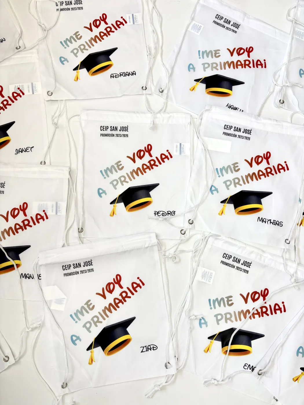 Mochilas escolares de fin de curso personalizadas mediante impresión